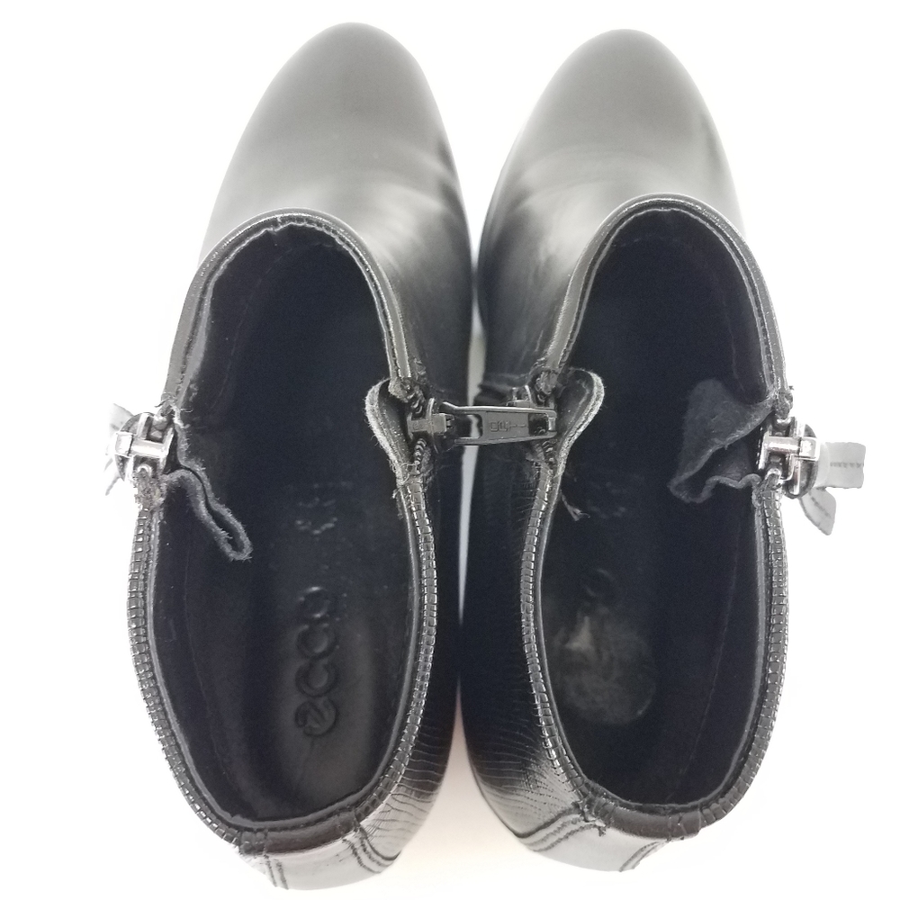 Ecco | Women's Shape M35 Ankle Boots - Picture 4 of 8